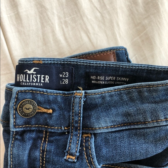 Hollister Skinny Jeans - Picture 3 of 5